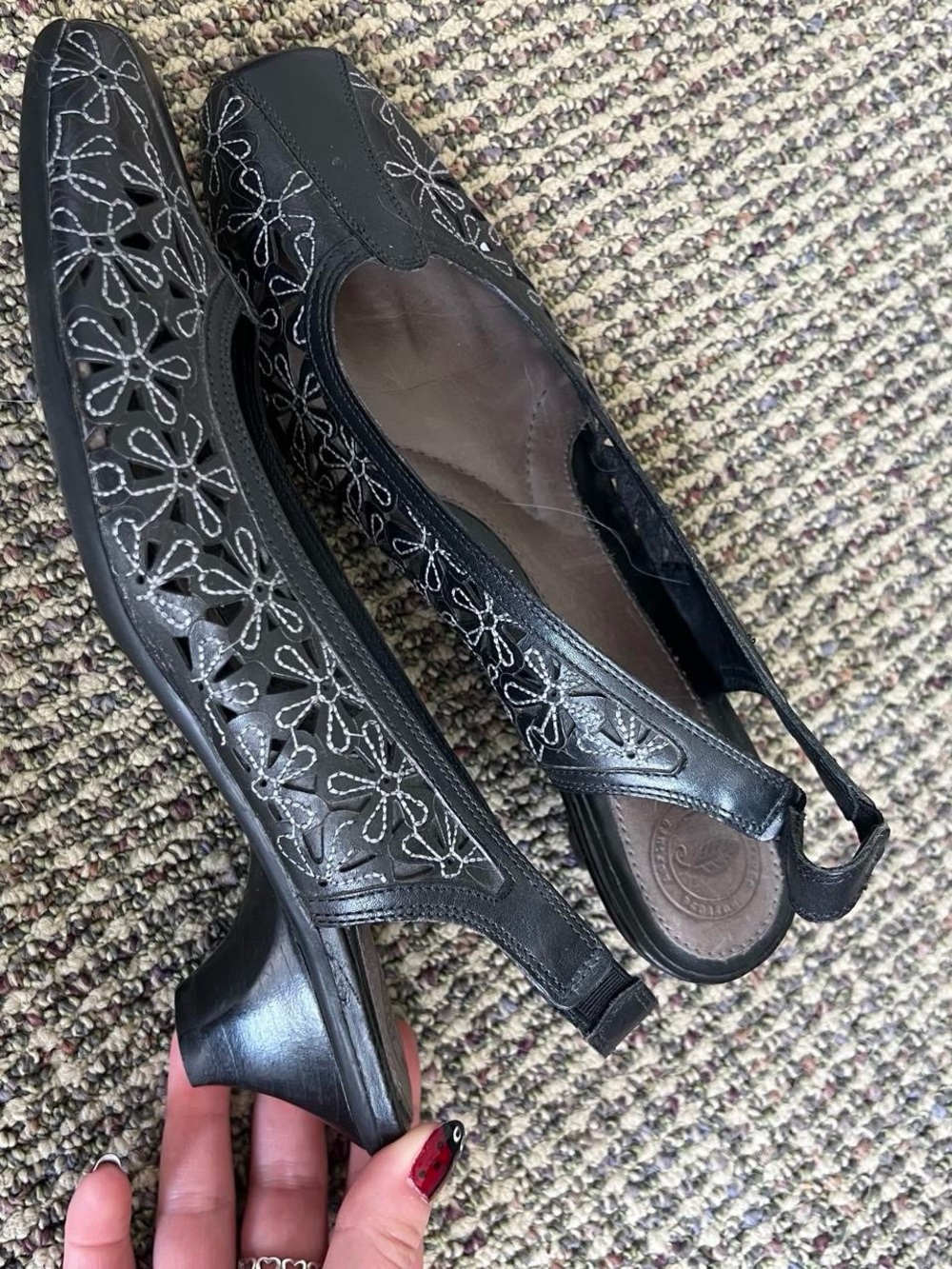 Vintage Black Leather Women's Slingback Kitten Heels with Floral Cutout Detail